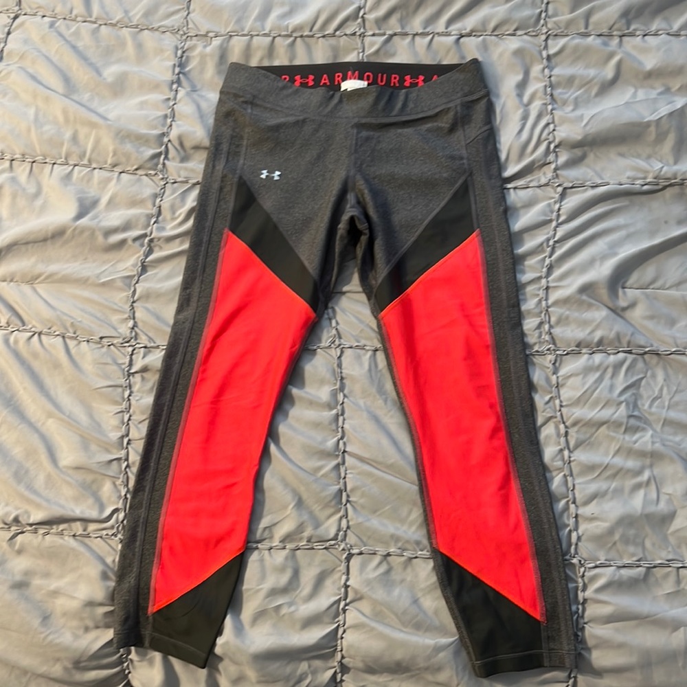 Under Armour capri length workout leggings